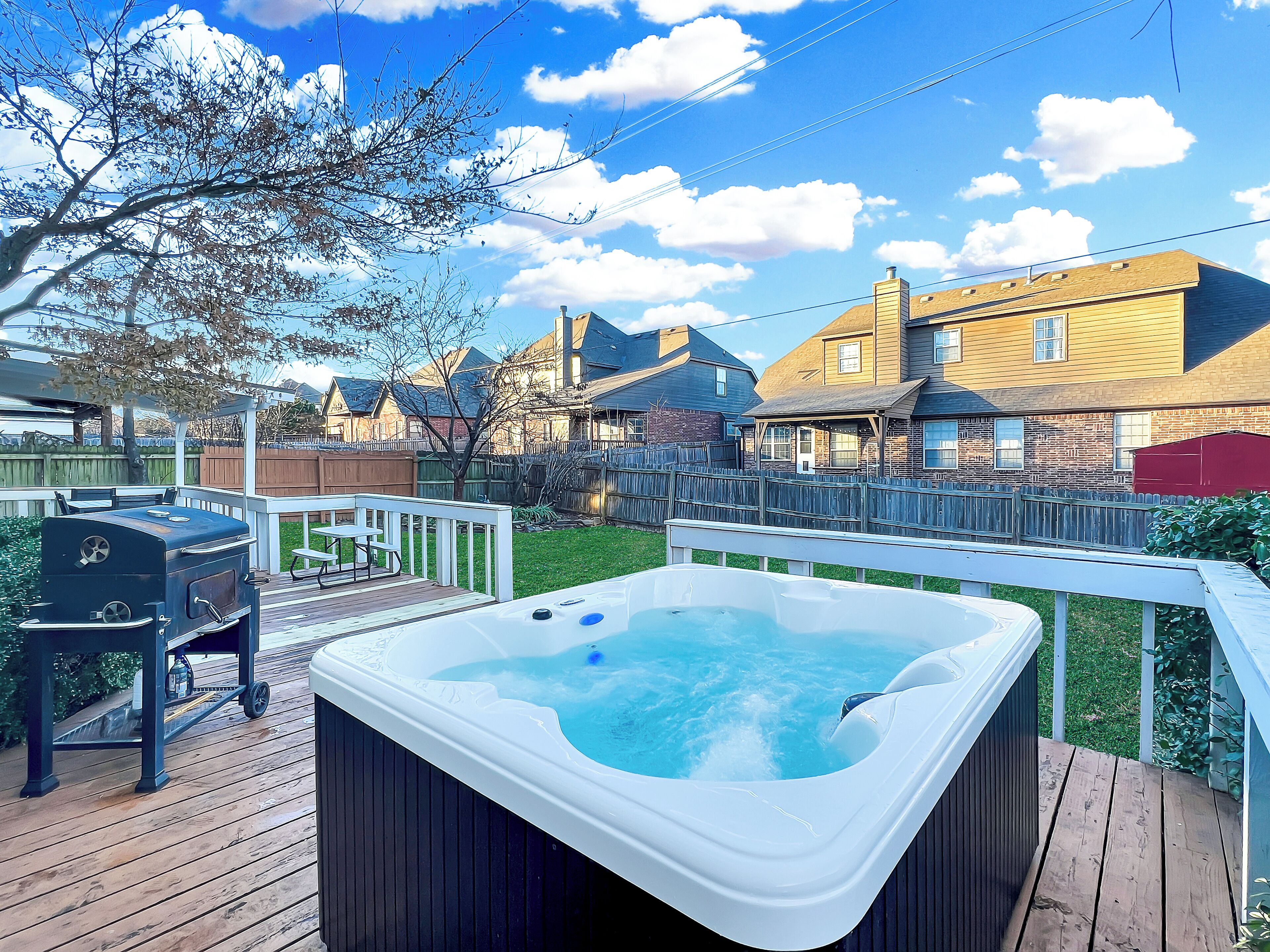 Outdoor spa tub