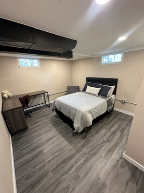 4 chambres, bureau, fer et planche à repasser, Wi-Fi gratuit