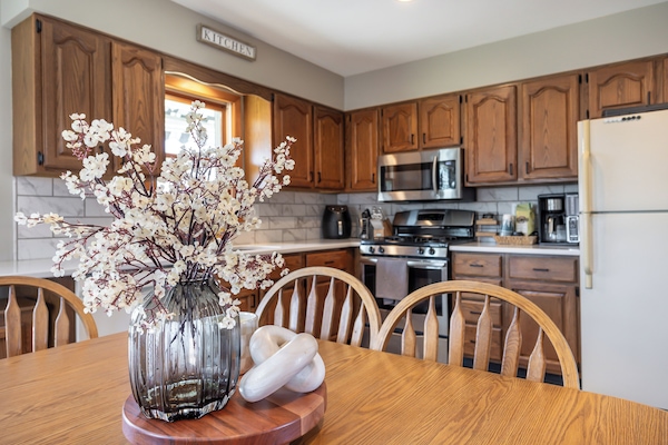 Frigorífic, microones, forn i placa de cuina