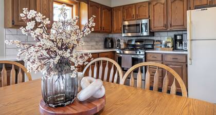 Charming 3 Bedroom 2.5 Bathroom House centrally located in Dubuque IA.