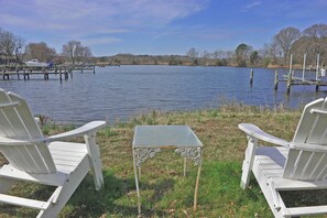 Property grounds - Heron Cove, a Waterfront vacation spot near Rock Hall with private pier (Rock Hall)