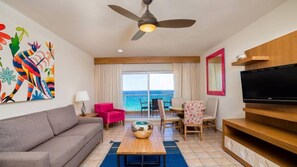 Living area - Lovely  1 bedroom resort in cabo san lucas (Cabo San Lucas)