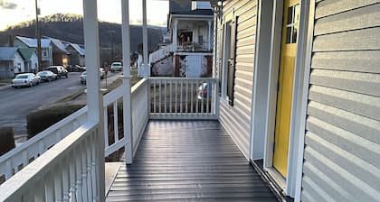 Newly renovated 3 bed 2 bath house in Clifton Forge, Va
