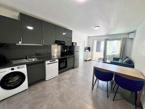 Fridge, microwave, oven, dishwasher