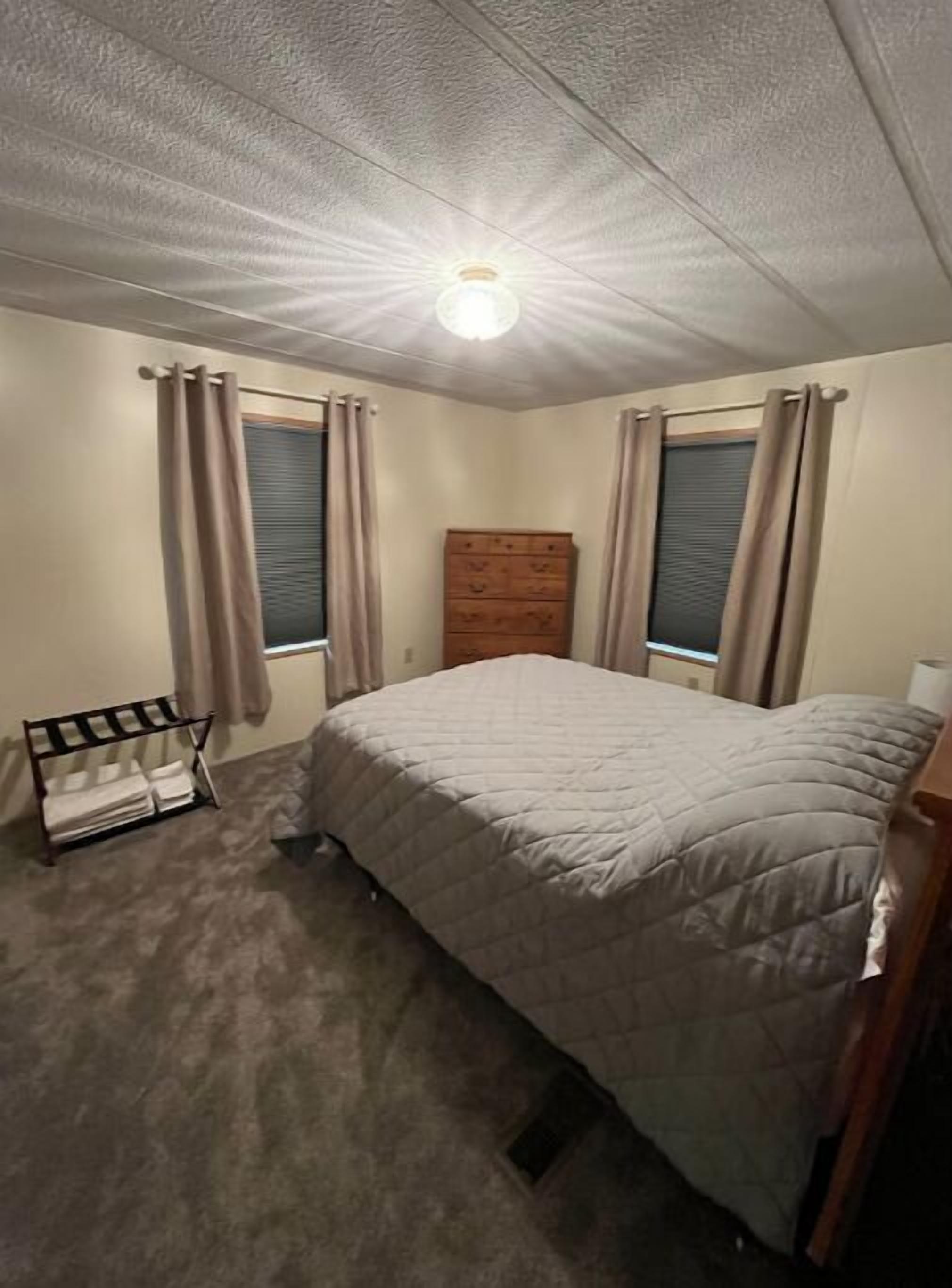 3 bedrooms, free WiFi, bed sheets