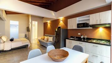 Comfort Condo | 1 bedroom, laptop workspace, free WiFi