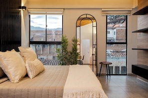 Comfort Condo | 1 bedroom, laptop workspace, free WiFi - Tranvia 40 (Medellín)