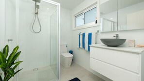 Shower, towels