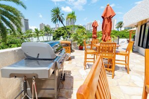 屋外ダイニングエリア