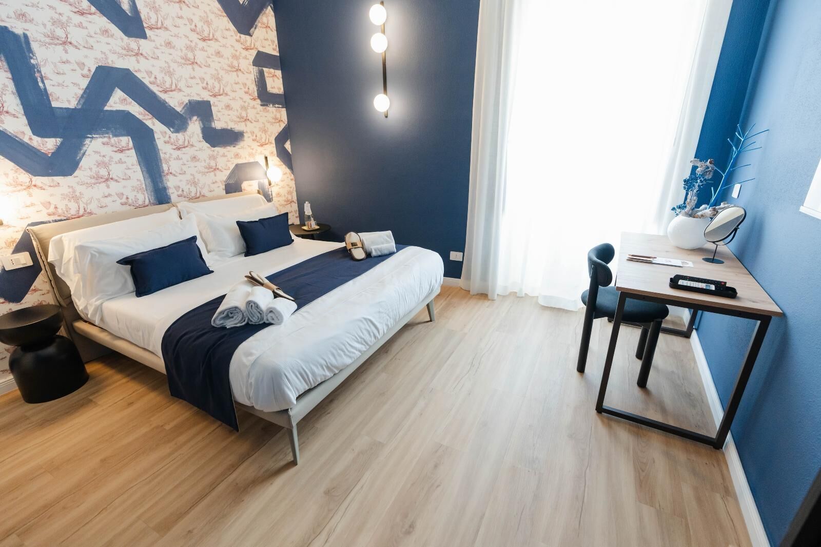 1 bedroom, in-room safe, desk, iron/ironing board