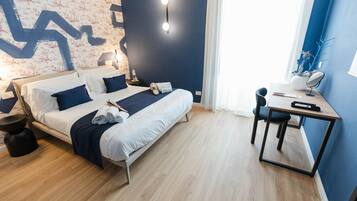 1 bedroom, in-room safe, desk, iron/ironing board