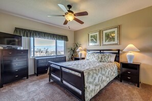 2 Schlafzimmer, Schreibtisch, Bügeleisen/Bügelbrett, WLAN