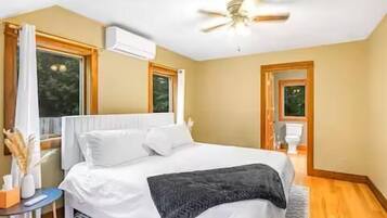 4 bedrooms, free WiFi, bed sheets