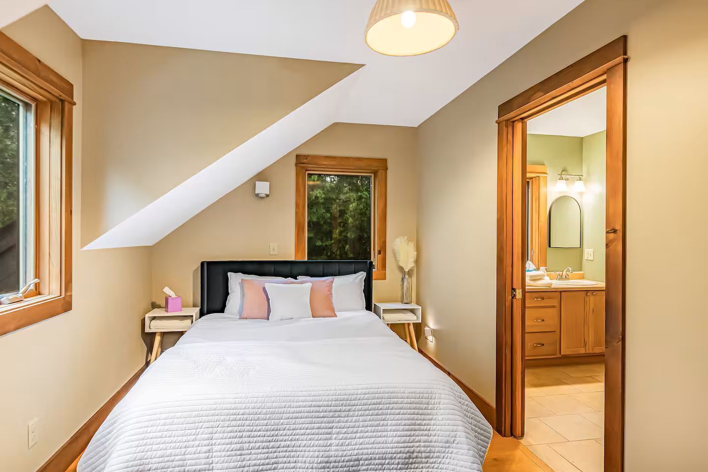 4 bedrooms, free WiFi, bed sheets