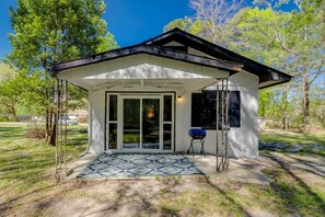 Exterior - Retro Meets Modern - Two Houses - Sleeps 16+ (Bloomingdale, GA)