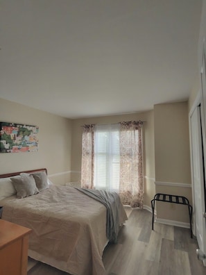 2 室のベッドルーム、WiFi (無料)