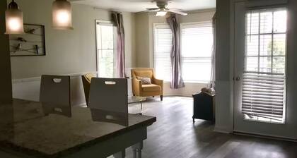 2-bedroom condo in Charlotte w WiFi, minutes to University area or Uptown