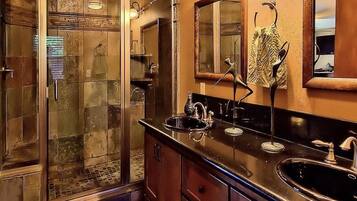 Dusch, bubbelbadkar, handdukar och tvÄl