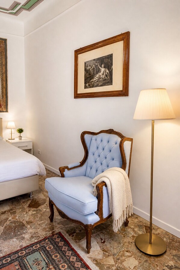 1 habitación, tabla de planchar con plancha, wifi y ropa de cama