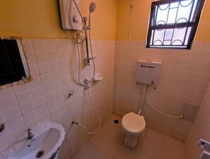 Dutxa, tovalloles, sabó i paper higiènic