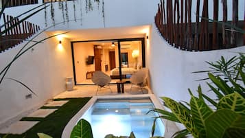 Suite estudio Confort, alberca privada, vista al patio | Terraza o patio