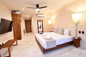 Comfort Studio Suite, Private Pool, Courtyard View | 1 bedroom, free WiFi
