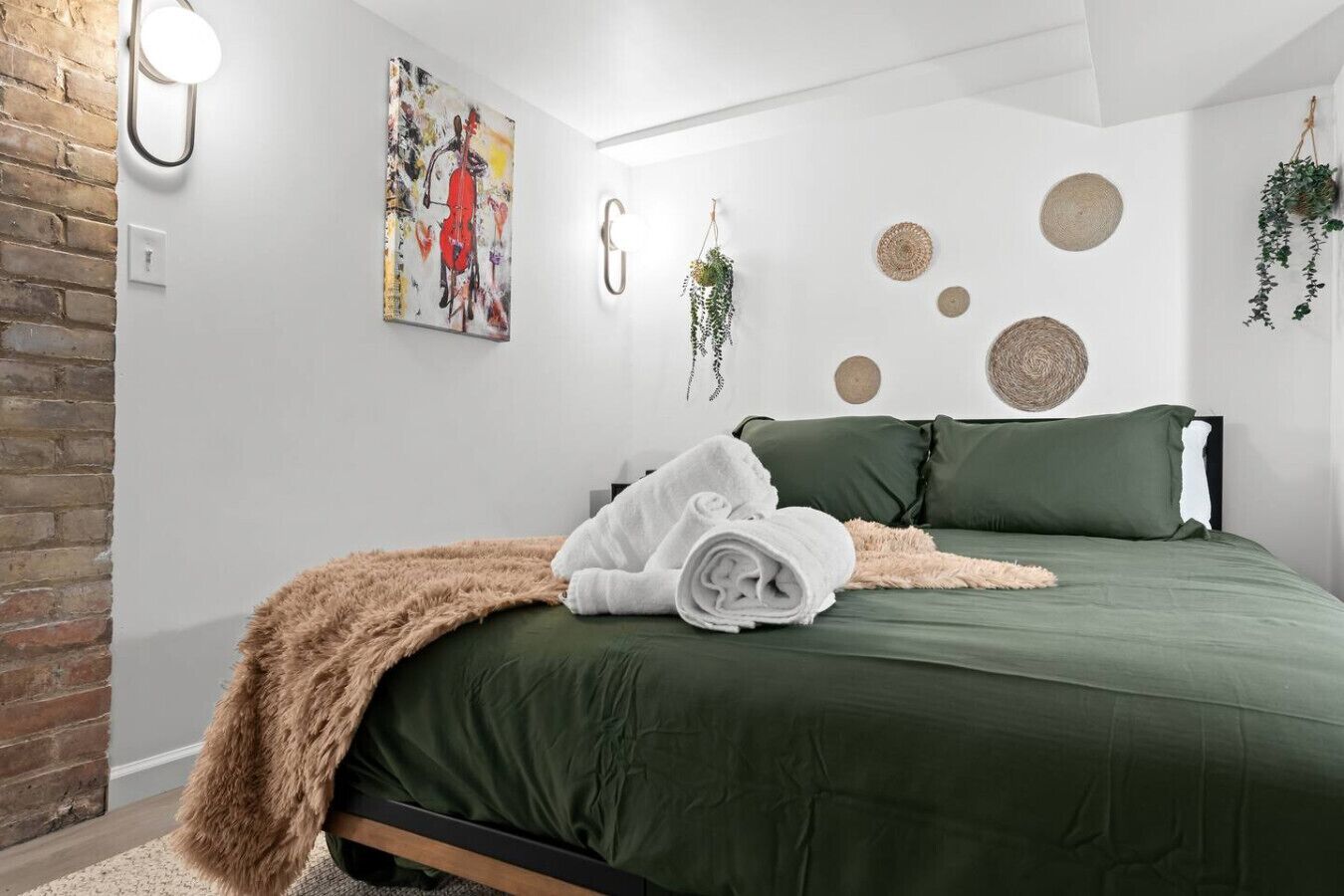 Skrivebord, strygejern/strygebræt, gratis Wi-Fi, sengetøj