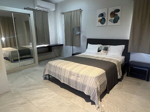1 chambre, fer et planche à repasser, Wi-Fi, draps fournis