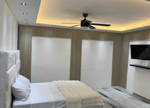 1 bedroom, WiFi, bed sheets - Danshari Room C6 Near Malecon and 10 Minutes to Beaches and Rivers (Barahona)