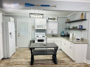 Microwave, oven, stovetop, dishwasher