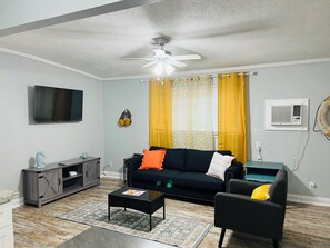 Télévision, cheminée