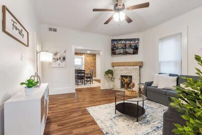 Steps 2 High ST - BIG Patio - Private parking- OSU