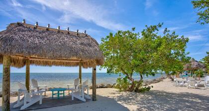 Coastal Luxury: Key Largo 2BR Condo w/ Lagoon, Golf Cart, Pools & Amenities