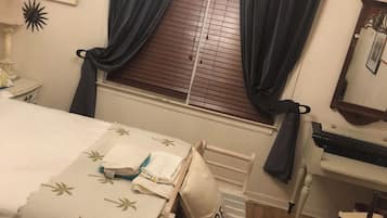 1 chambre, bureau, fer et planche à repasser, Wi-Fi