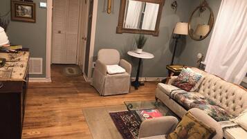 Smart TV, computer monitors