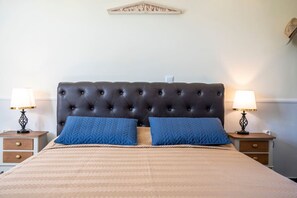 1 chambre, fer et planche à repasser, Wi-Fi gratuit, draps fournis