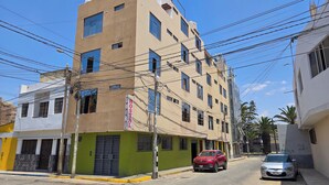 Living area - Huara Hostal  (Tacna)