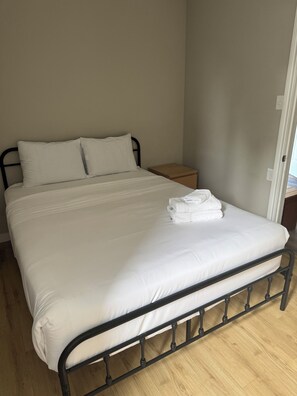8 Schlafzimmer, kostenloses WLAN, BettwÀsche