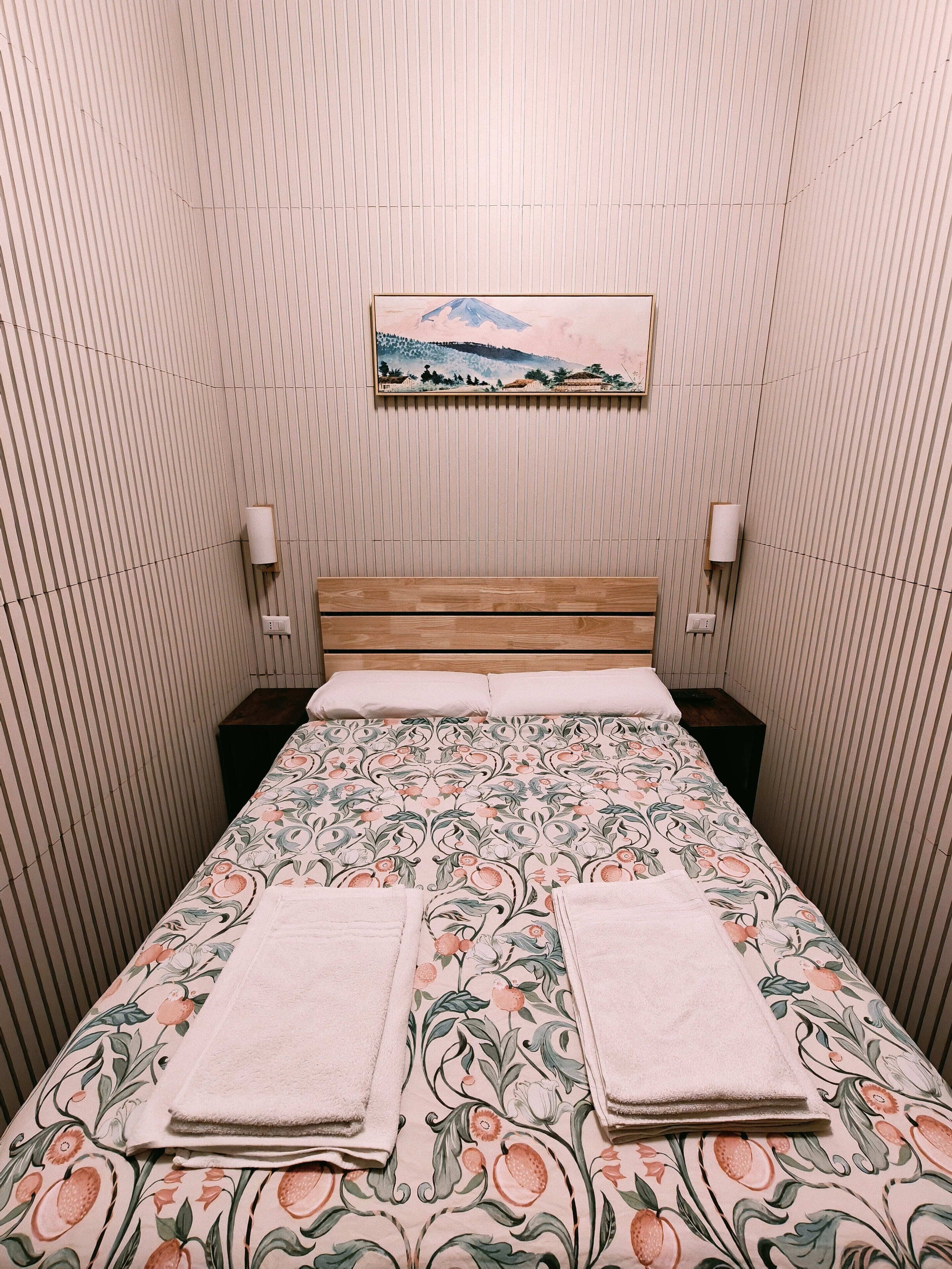 Basic Room, Shared Bathroom | Desk, blackout drapes, iron/ironing board, free WiFi