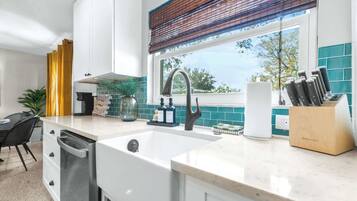 House, Multiple Beds, Pool Access, Pool View (Bay Crest House) | Private kitchen | Fridge, microwave, oven, stovetop