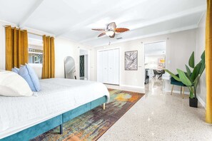 4 chambres, décoration personnalisée, ameublement personnalisé, bureau