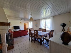 Interior - Detached house for 6 people with enclosed garden (MEZOS)