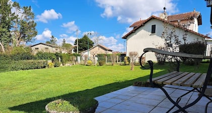 Maison individuelle pour 6 personnes bordée d'un jardin clÎturé