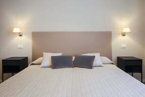 2 dormitorios, tabla de planchar con plancha, wifi y ropa de cama