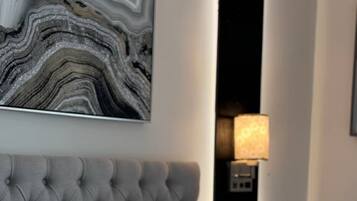 2 soverom, safe på rommet, skrivebord og strykejern/-brett