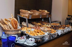 Tägliches inbegriffenes englisches Frühstück