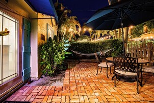 Comfort Cottage, 2 Bedrooms, Garden View | Terrace/patio