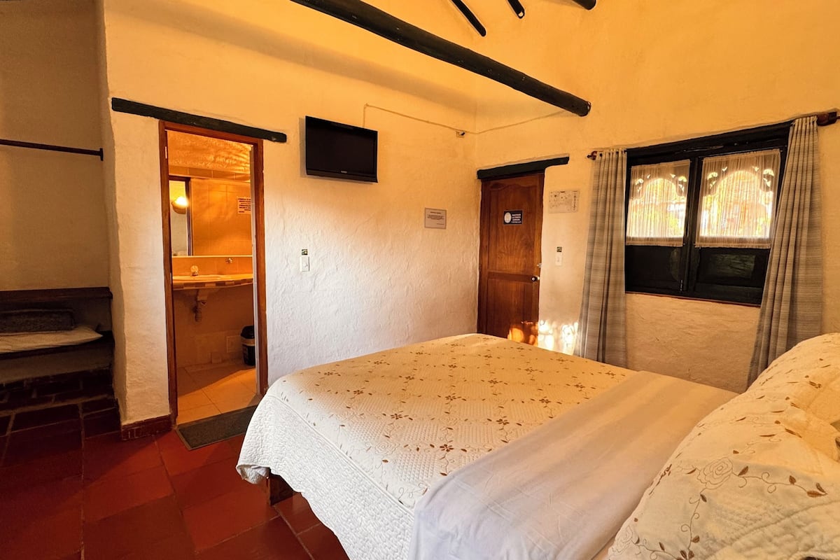 1 habitación, escritorio y wifi gratis