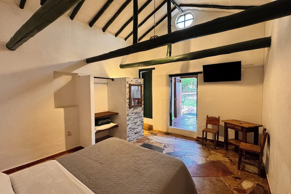 1 habitación, escritorio y wifi gratis