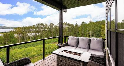 RiverWest at Spirit Mountain Oasis-Base Spirit Mtn-Brand New- Sauna-20% off Bike Rentals